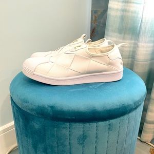 White Adidas low sneakers